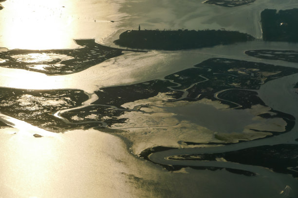 美丽的照片图片鸟瞰威尼斯泻湖从空中飞机图片下载