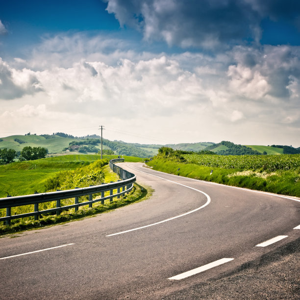 在意大利托斯卡纳的公路旅行图片下载