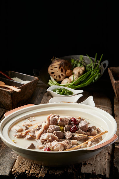 家常菜在中国商业餐厅，精致的中国菜，高档餐厅，昂贵的食物图片下载
