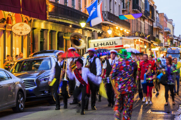 晚上的军乐队图片下载