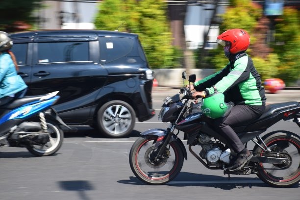 网上摩的司机图片下载