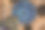 维托里奥·埃马努埃莱商业街的屋顶和树上挂着圣诞彩灯图片下载