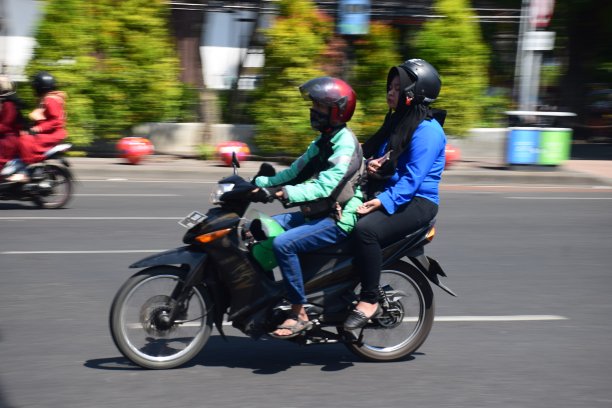 网上摩的司机图片下载