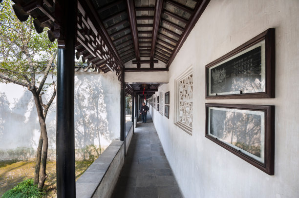 苏州狮子林花园的户外回廊图片下载