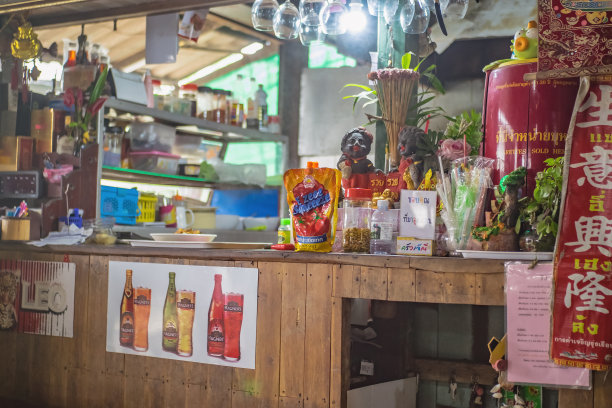 泰国北碧府Etong村的传统美食餐厅。pilok mine泰缅边境附近的老矿图片下载