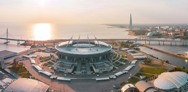 从泽尼特竞技场体育场的高空俯瞰全景。2019年9月10日，俄罗斯圣彼得堡。图片下载