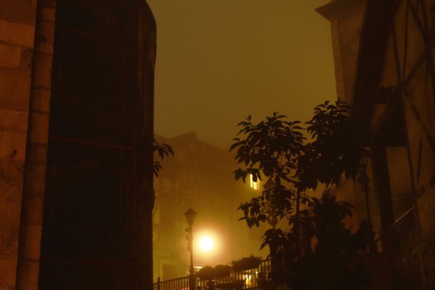 越南巴那山上的法国乡村旅馆和游乐园图片下载