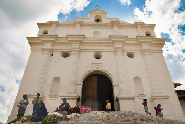 1540年在危地马拉Chichicastenango建立的圣tomás教区教堂。图片下载