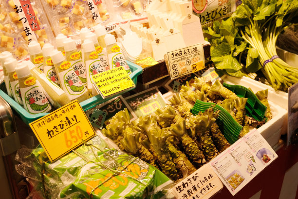 静冈鱼市新鲜生鱼片及农产品销售。图片下载