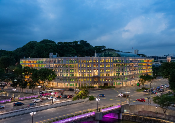 蓝色时段，老希尔街政策站的照片。目前为通信和信息部和文化、社区部图片下载