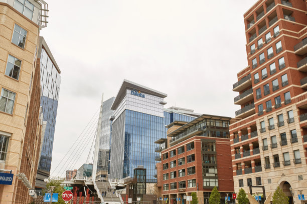 科罗拉多州丹佛市公共公园的千禧桥图片下载