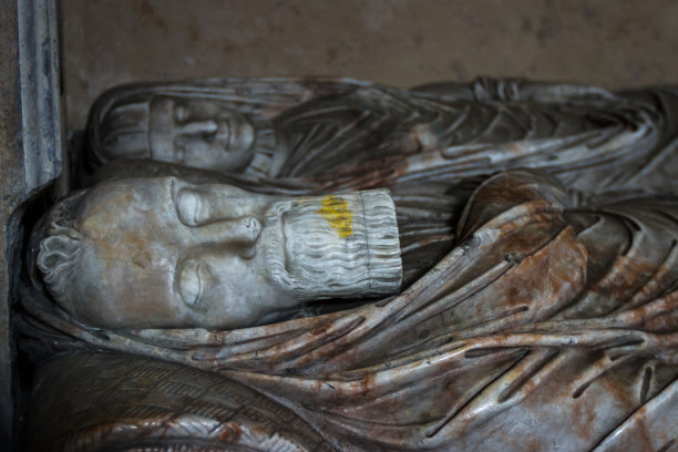 乔治·布鲁斯爵士纪念碑图片下载