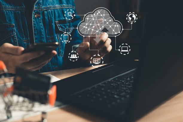 人摸云计算图显示在手。数据存储。利用在线数字网络技术开展商业活动，在网上数字市场买卖商业图片下载