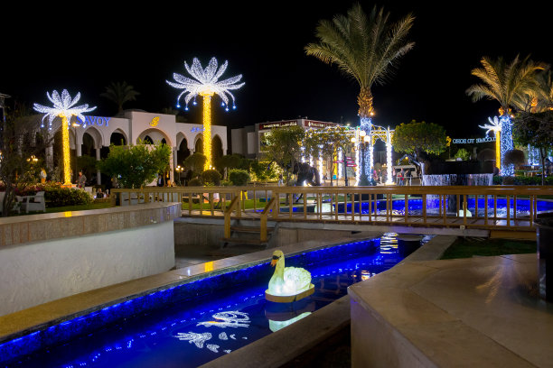 在埃及沙姆沙伊赫SOHO广场的购物中心和咖啡馆图片下载