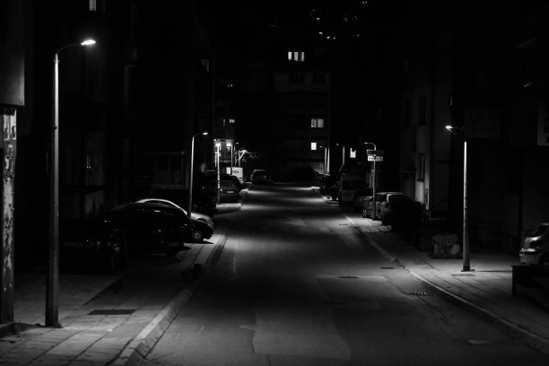 波斯尼亚和黑塞哥维那一个废弃城市的照片图片下载