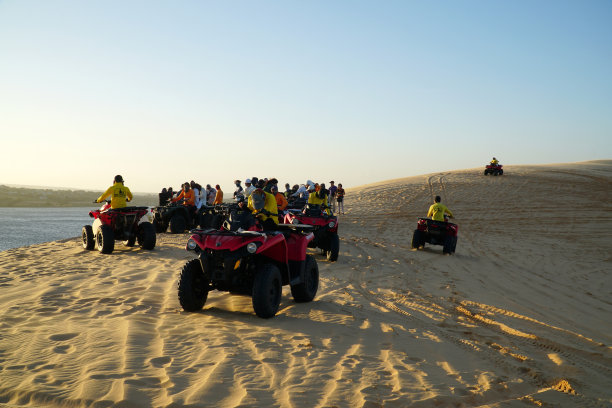 白色沙滩图片下载