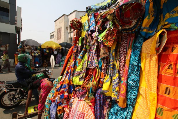 非洲传统纺织品摊位，Lomé，西非多哥图片下载