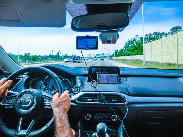 车内的导航系统图片下载