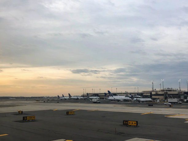 纽瓦克机场的联合航空公司飞机编辑照片图片下载