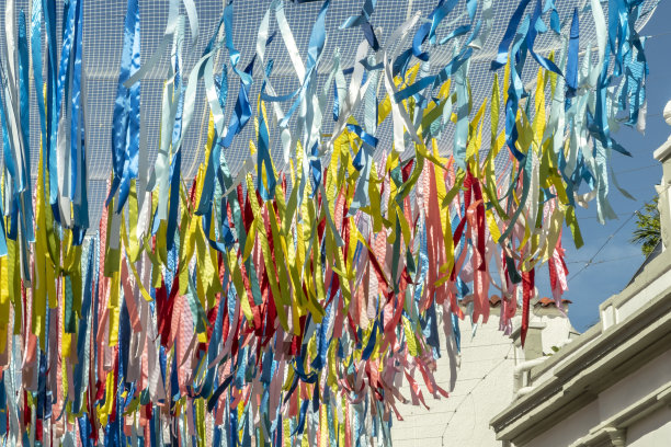 加勒比海街道上的节日装饰图片下载