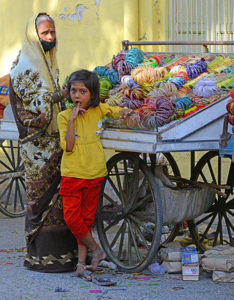 COVID-19封锁:拉贾斯坦邦的手镯市场图片下载