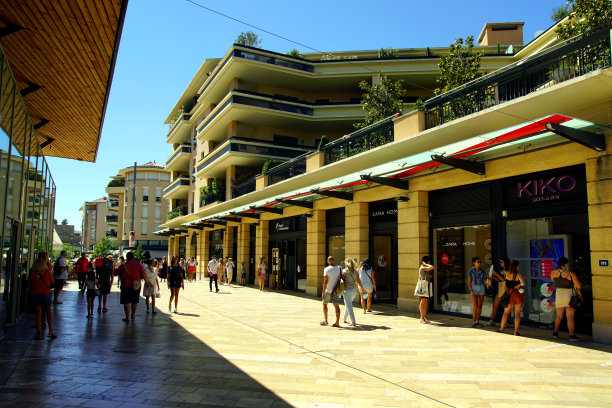 法国普罗旺斯艾克斯的“普罗旺斯小巷”图片下载