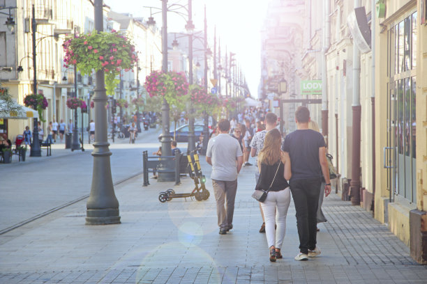 下午在罗兹·皮奥特科夫斯卡中央大街图片下载