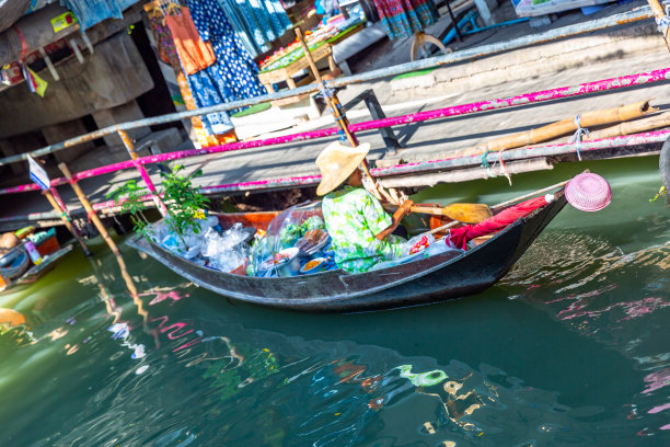 泰国曼谷的水上市场图片下载