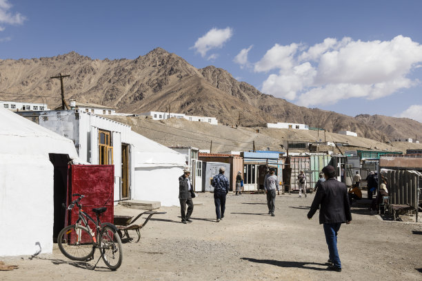 帕米尔公路上的默加布市场图片下载