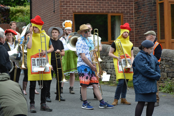 圣灵降临节乐队比赛图片下载