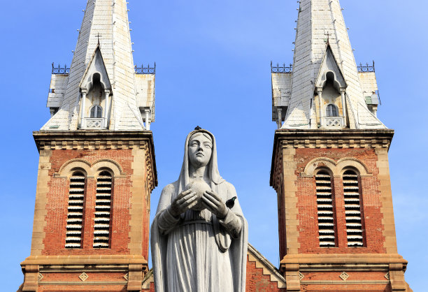 风景照片：巴黎圣母院，胡志明市（越南）图片下载