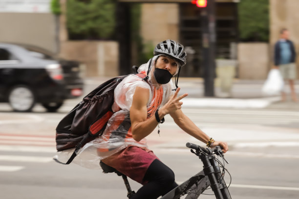 在圣保罗骑自行车图片下载