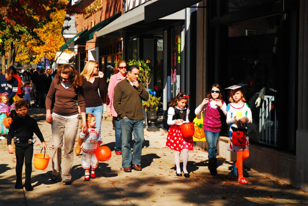 在闹市区不给糖就捣蛋图片下载