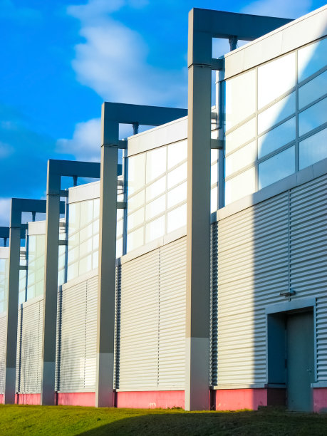 室内自行车赛车场是一个室内场地自行车赛场图片下载