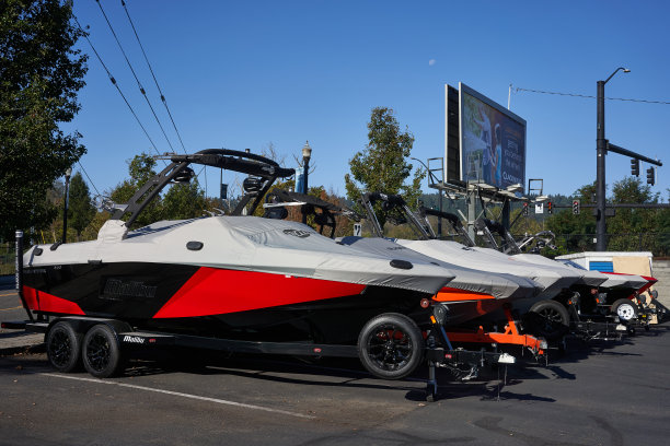 马里布花式滑水船图片下载