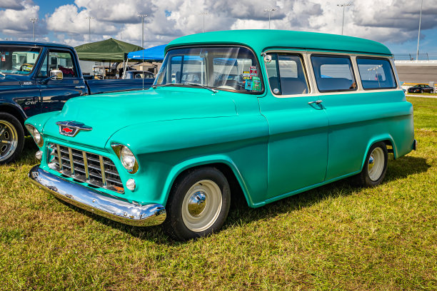 1955年雪佛兰Suburban Carryall图片下载