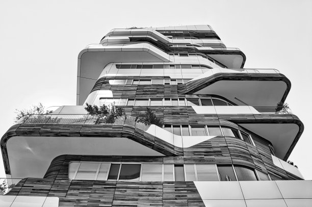 米兰城市生活区的新现代哈迪德住宅综合体，由扎哈·哈迪德建筑师设计，紧邻三塔，Tre Torri图片下载