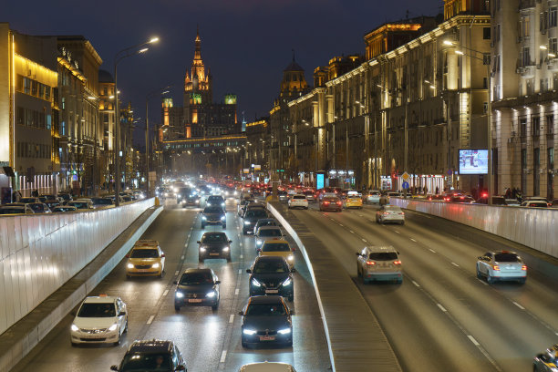 莫斯科高速公路上的交通状况图片下载