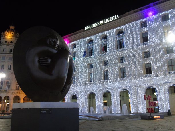 大流行期间的圣诞城市图片下载