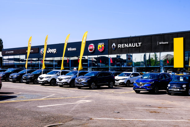 由于新冠肺炎封锁，英国国内新私人汽车注册量下降了近97%图片下载