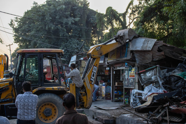 警察被侵犯图片下载