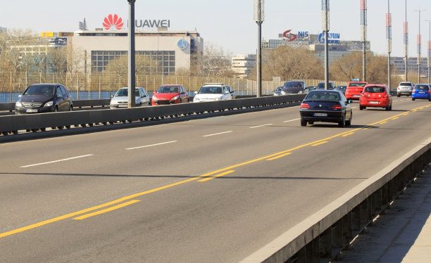 公路车道、交通、城市基础设施的照片图片下载