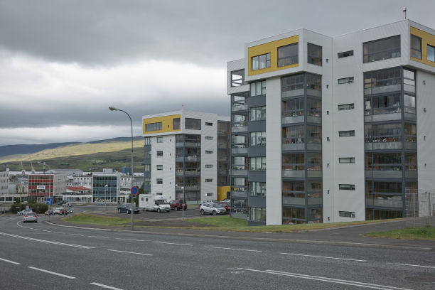 阿克雷里住宅区公寓楼群（冰岛）图片下载