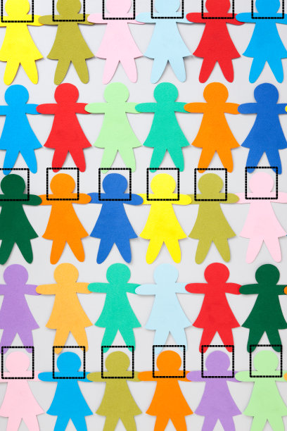 一排排面部识别的女孩图片下载