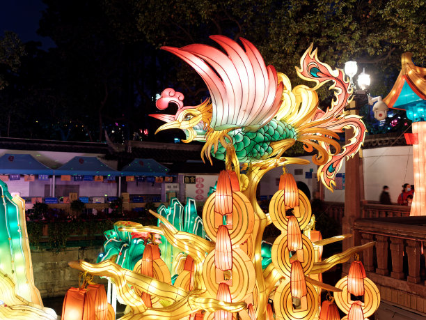 元宵节在中国新年(牛年)，晚上在豫园彩灯。图片下载