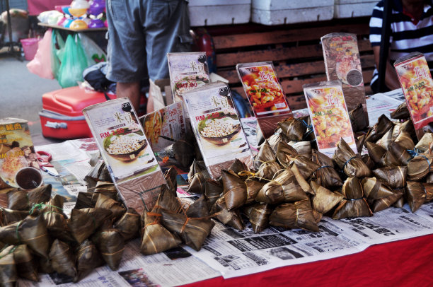 马来西亚厨师烹饪和销售传统美食美食马来西亚风格图片下载