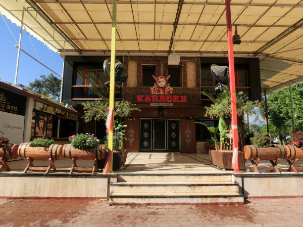 市内的休闲俱乐部图片下载