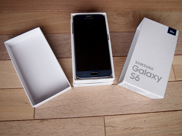 全新三星Galaxy S6 32GB开箱图片下载