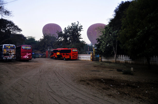 气球飞行蒲甘或异教古城和景观联合国教科文组织世界遗产曼德勒，缅甸或缅甸图片下载