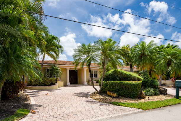 美国佛罗里达州迈阿密东岸社区分部的单户家庭住宅照片系列图片下载